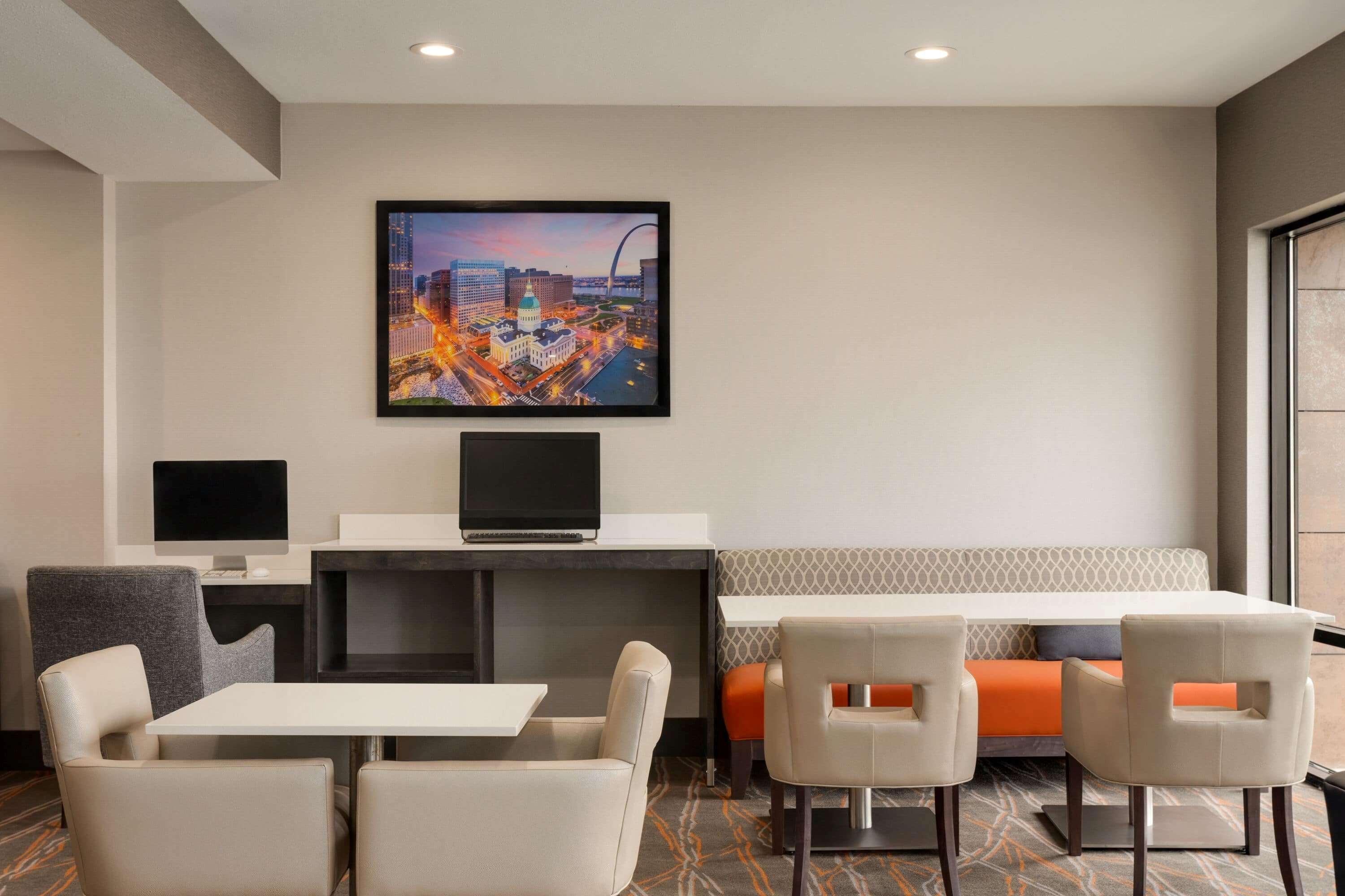 La Quinta Inn & Suites By Wyndham St Louis Route 66 Windsor Springs エクステリア 写真