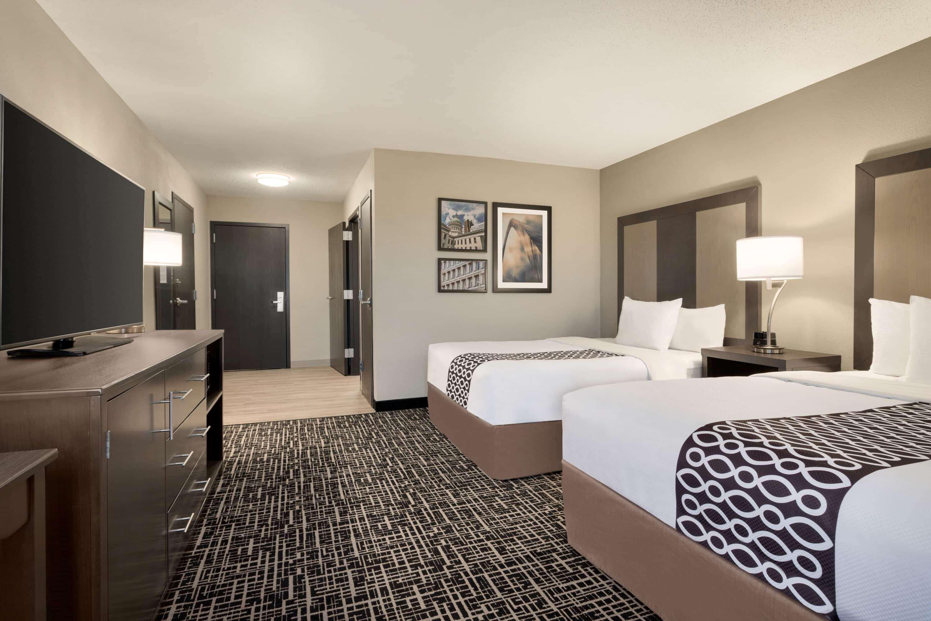 La Quinta Inn & Suites By Wyndham St Louis Route 66 Windsor Springs エクステリア 写真