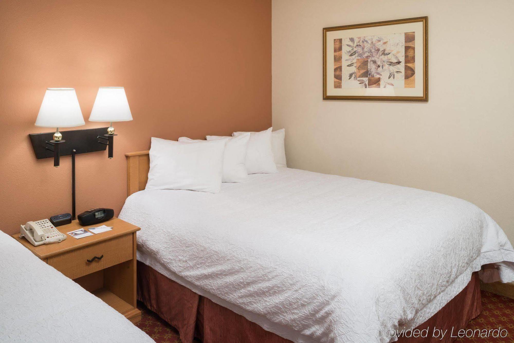 La Quinta Inn & Suites By Wyndham St Louis Route 66 Windsor Springs エクステリア 写真